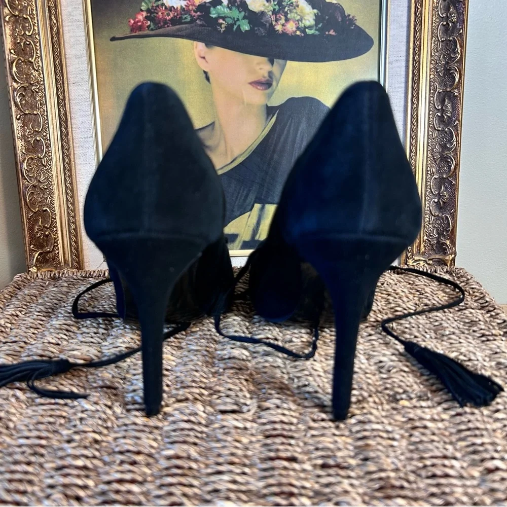 Guess black suede